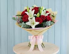 Букет цветов из:  Лилии и Розы в Приволжске