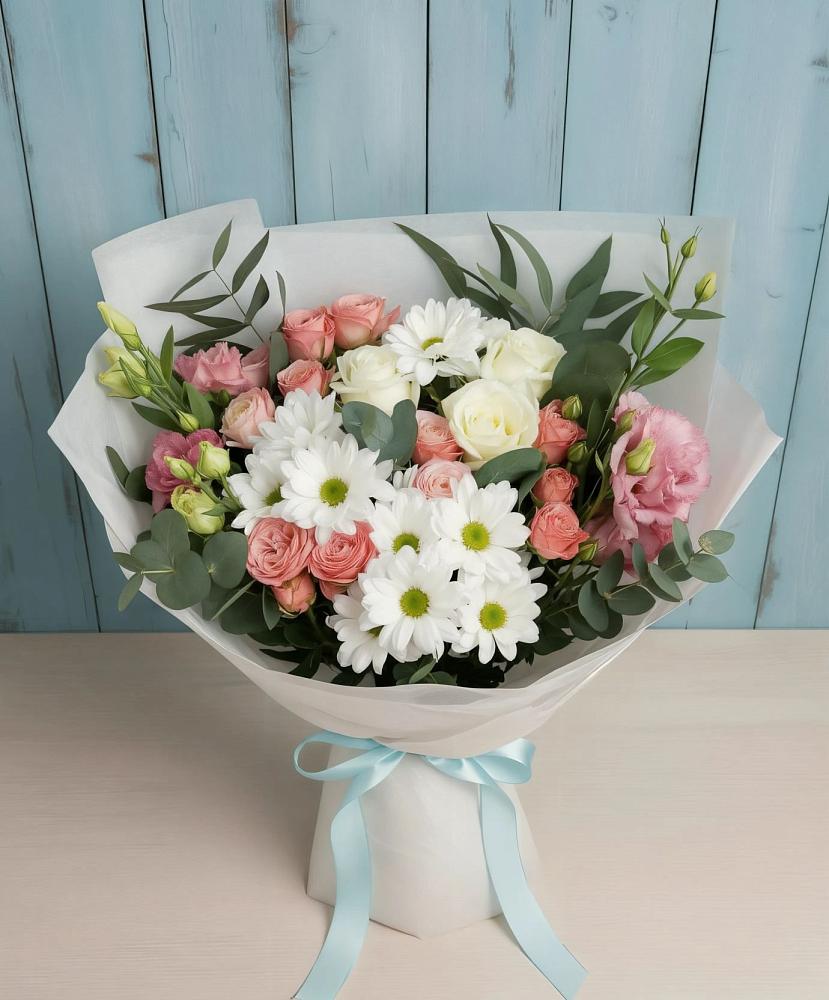 Букет цветов из: Розы, Лизиантусы и Хризантемы в Приволжске