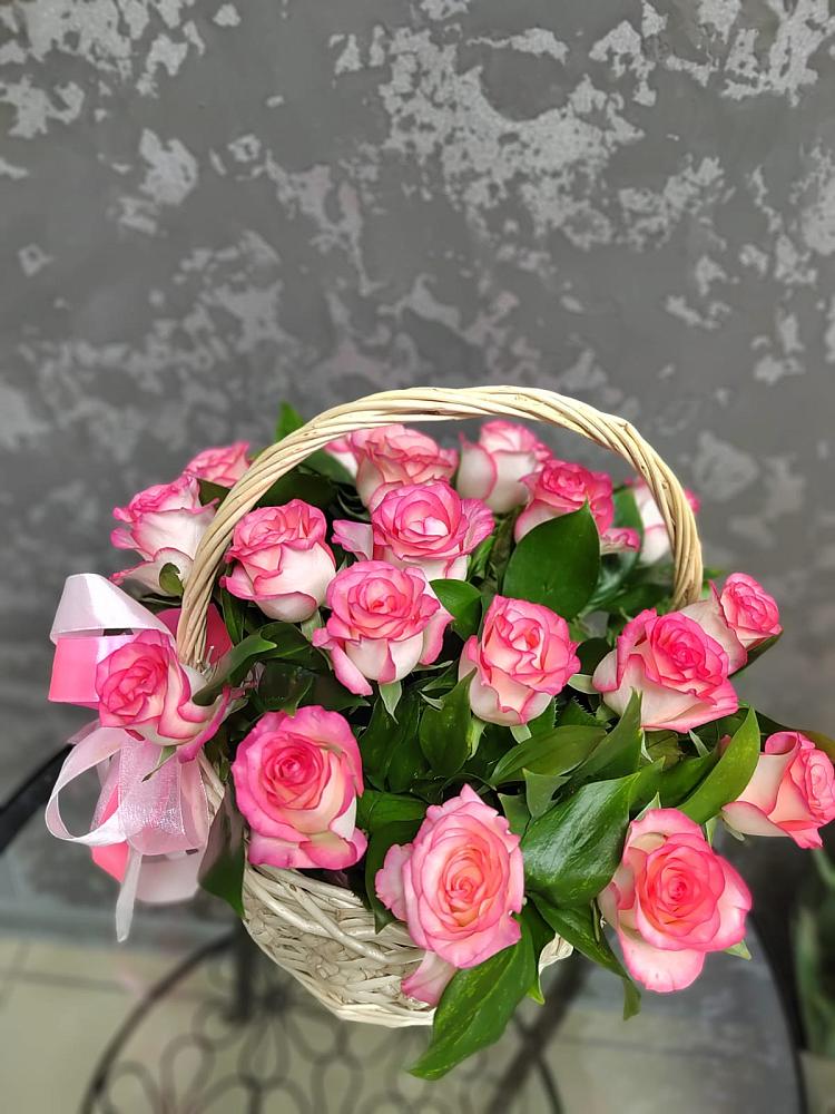 Цветочная композиция из Розы в корзине в Приволжске