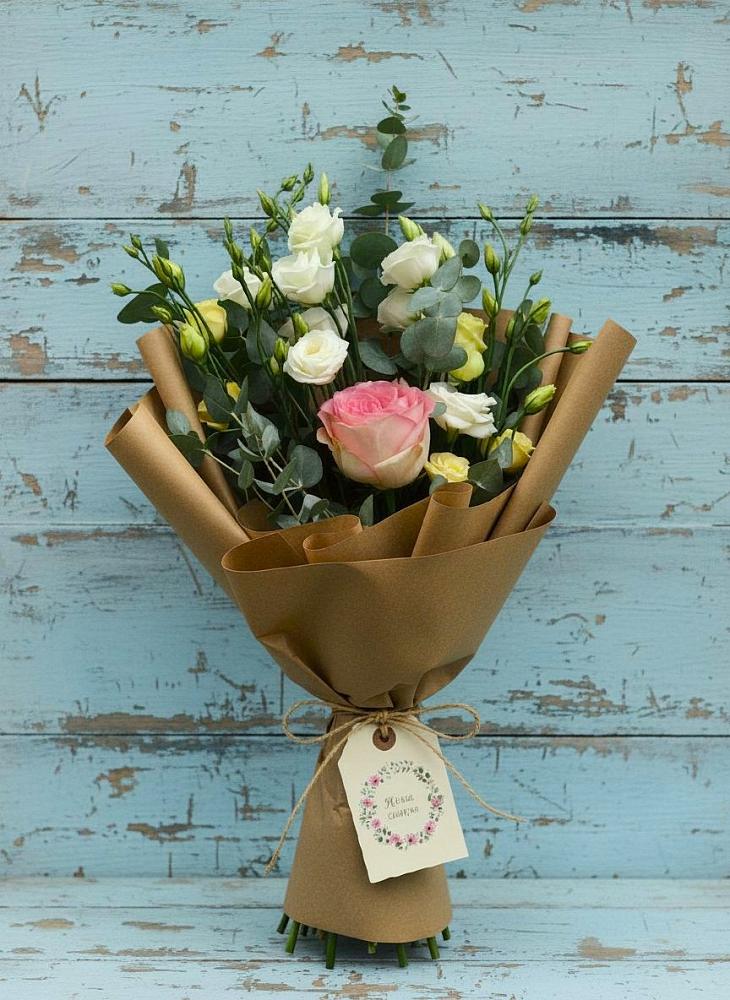 Букет цветов из: Розы и Лизиантусы в Приволжске