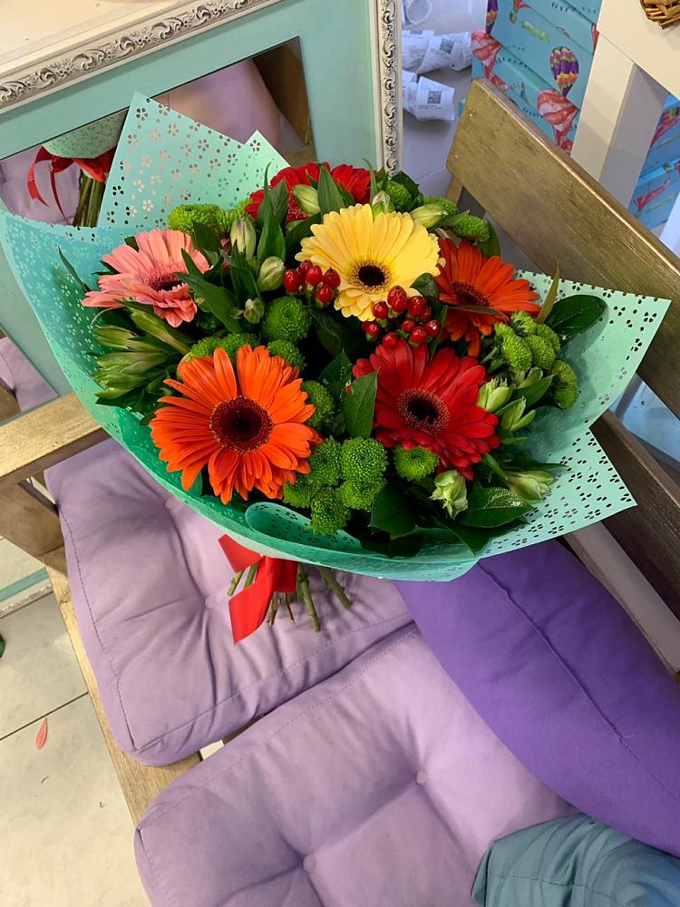 Букет цветов из: Герберы, Хризантемы и Альстромерии в Приволжске