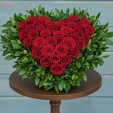 Цветочная композиция из Розы в виде сердца в Приволжске