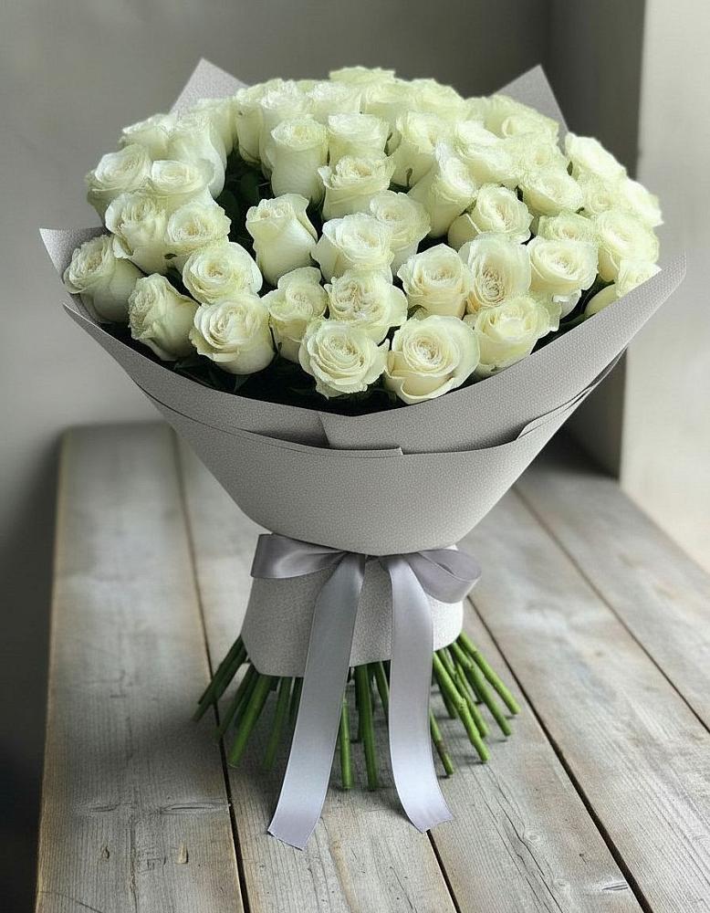 Букет 35 Белых роз в Приволжске