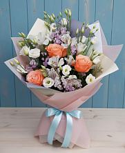 Букет цветов из:  Лизиантусы, Розы, Альстромерии и Гипсофила в Приволжске