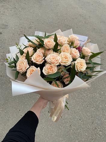 Букет Кремовые розы Латте в Приволжске