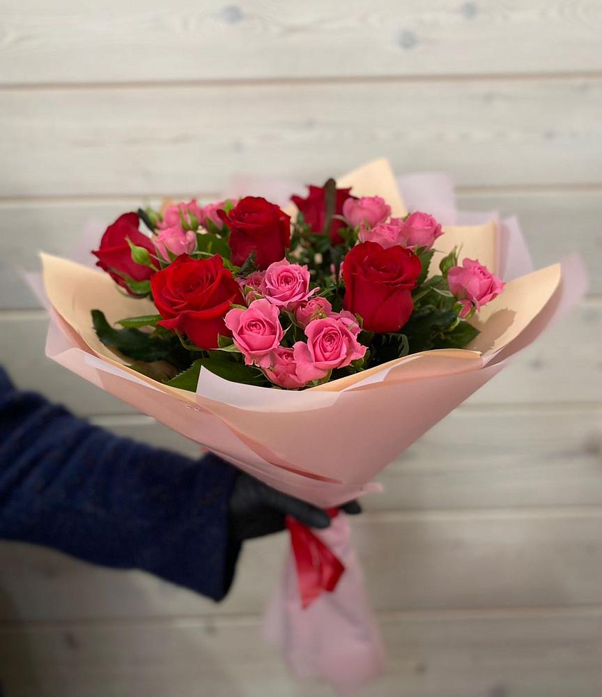 Букет цветов из: Розы в Приволжске