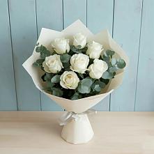 Букет Белые розы в Эвкалипте в Приволжске