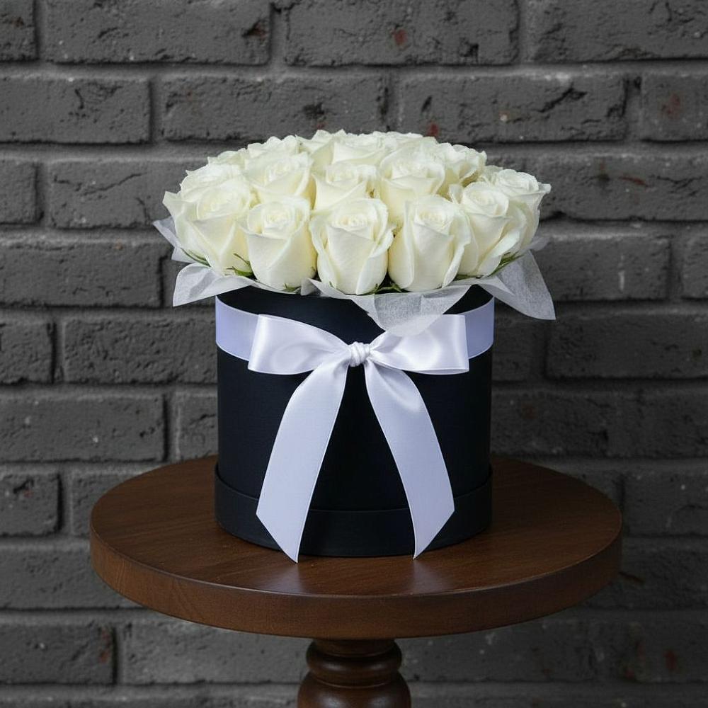 Цветочная композиция из Розы в шляпной коробке в Приволжске