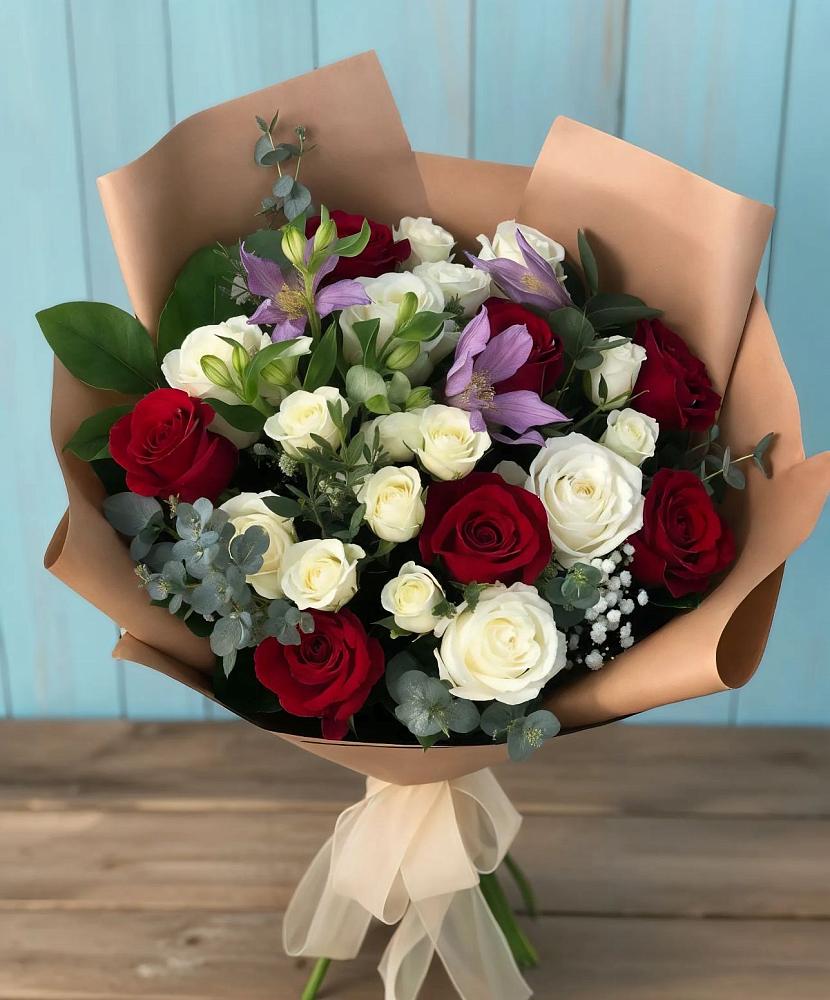 Букет цветов из: Розы и Альстромерии в Приволжске