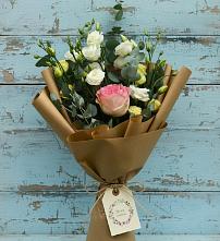 Букет цветов из:  Розы и Лизиантусы в Приволжске