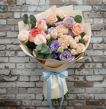 Букет цветов из:  Розы, Лизиантусы и Гвоздики в Приволжске