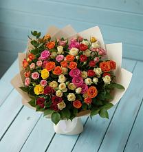 Букет Микс из разноцветных кустовых роз в Приволжске