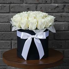 Цветочная композиция из Розы в шляпной коробке в Приволжске